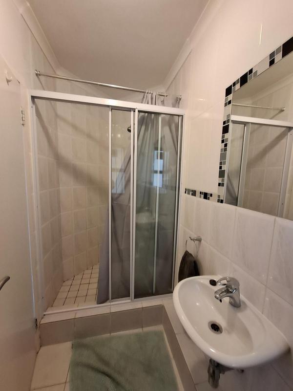 To Let 1 Bedroom Property for Rent in Somerset West Western Cape